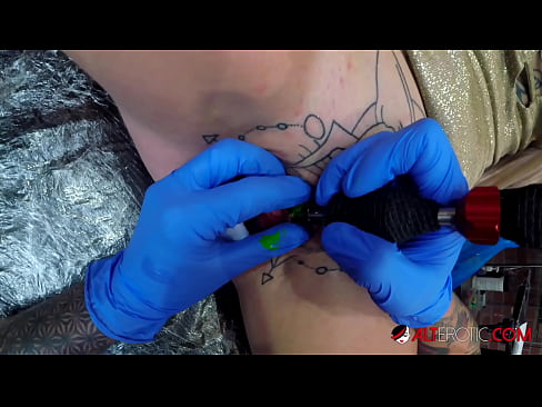 ❤️ Extrem tattooed Hottie Sully Savage krut en Tattoo op hirem Klitoris ❤️❌ Super Sex op lb.sexycamse.top ☑